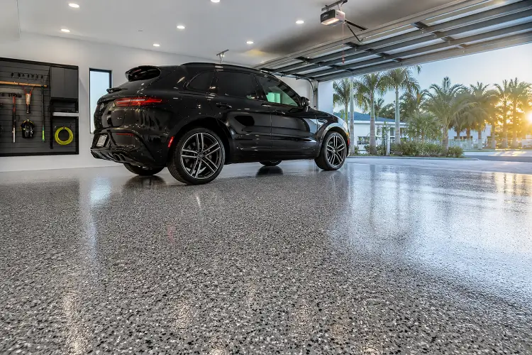 Heavy-duty garage flakes flooring installation services across UAE